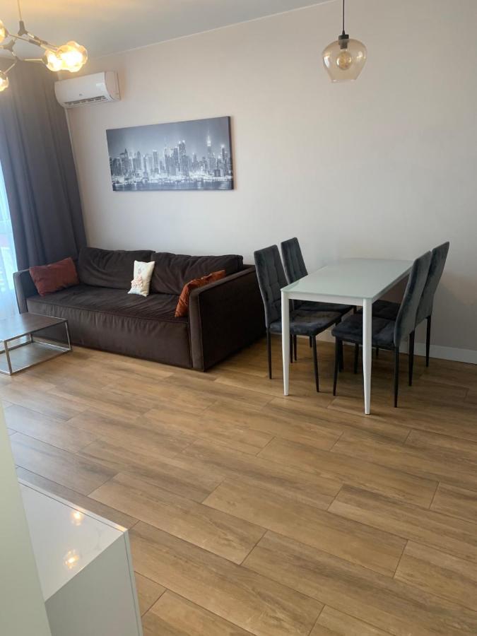 Nyvky Like Home - Fayna Town - Apt 398 Kijów Zewnętrze zdjęcie
